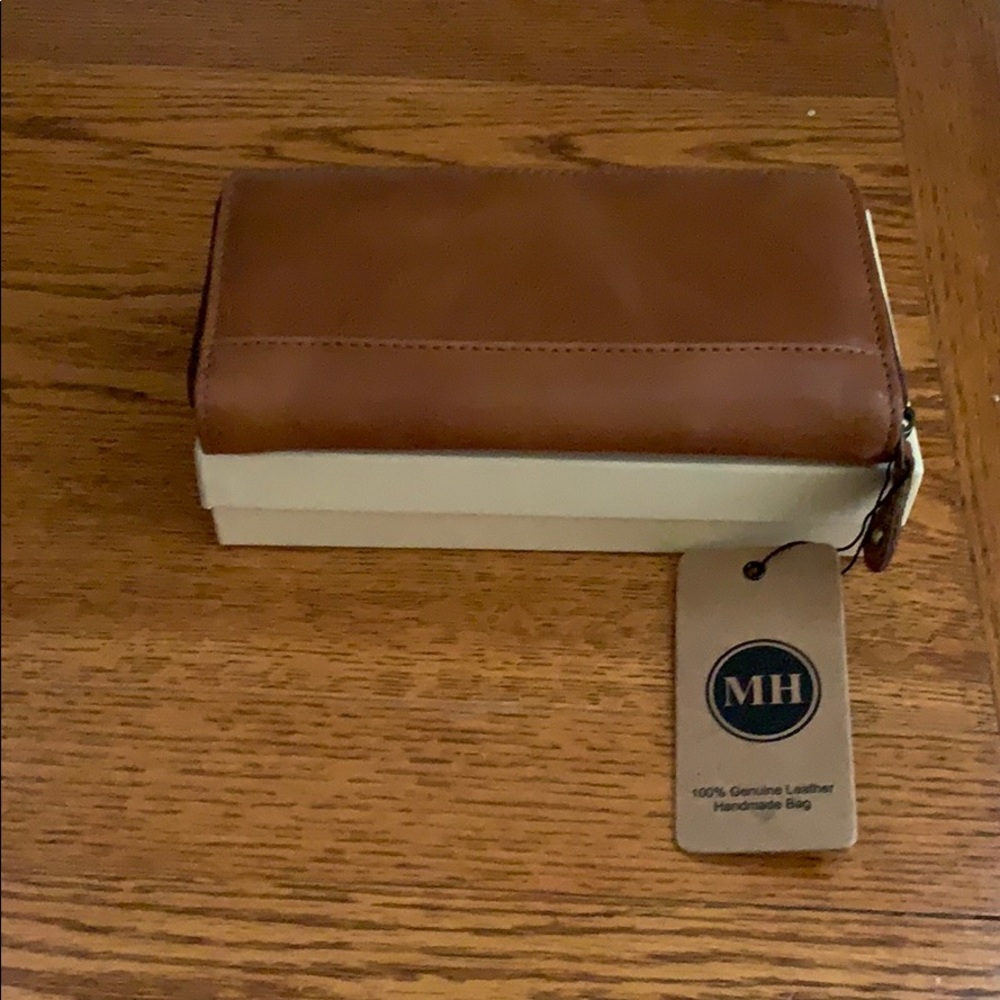 Montana Hudson wallet NWT